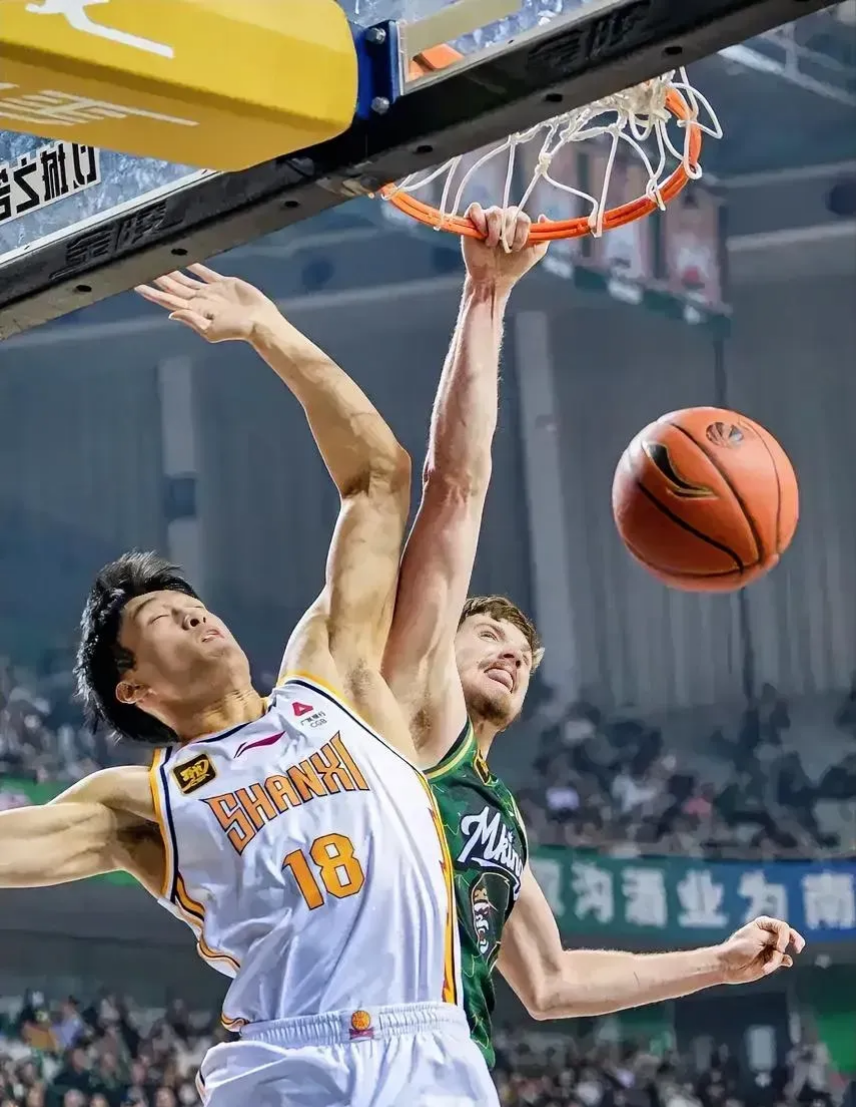 Yabo-包含赛地聚焦——CBA常规赛赛前热度飙升，广厦男篮调整名单，气氛紧张，心理建设被强调的词条-Yabo